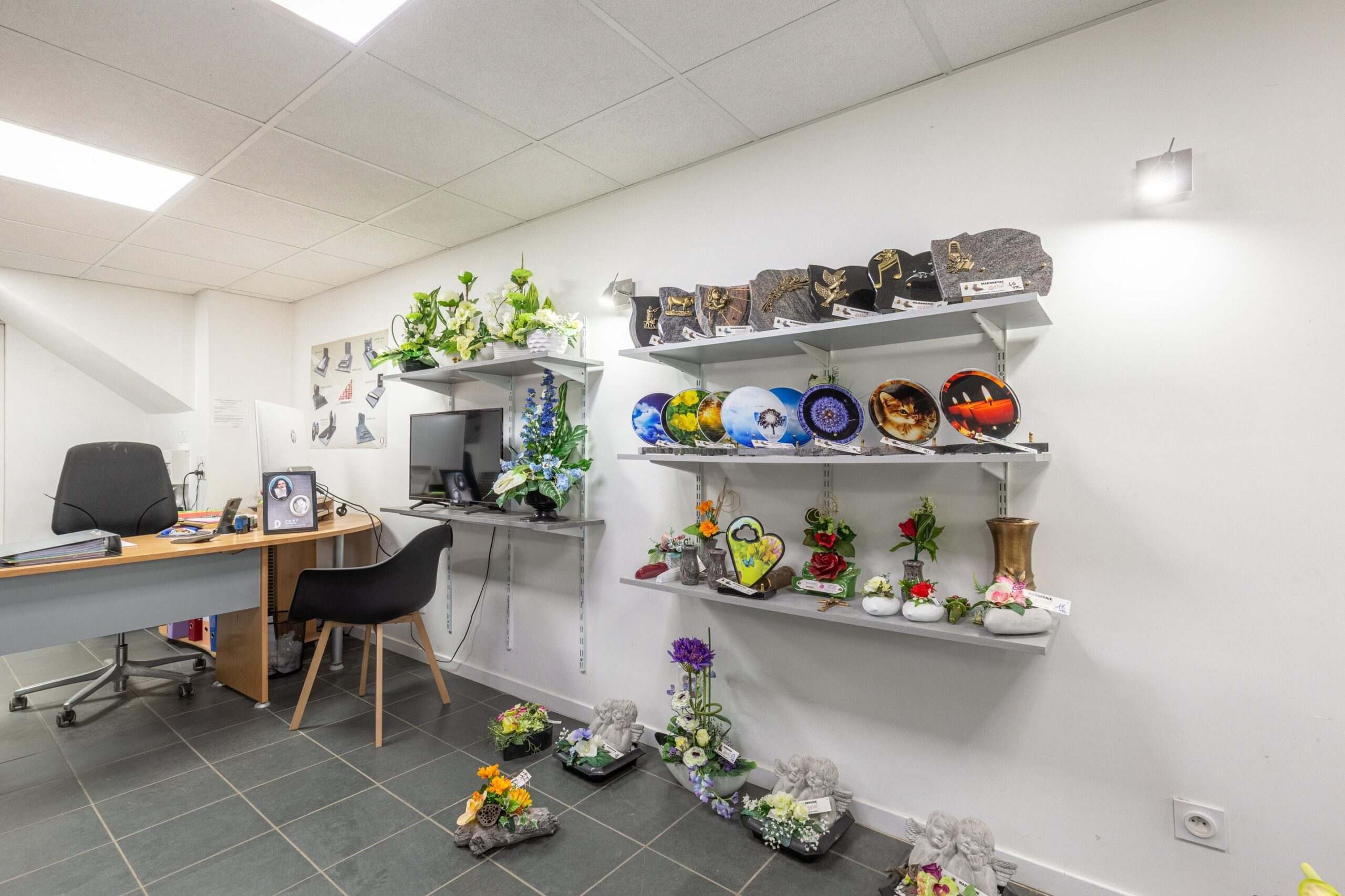 interieur magasin funeraire sanz